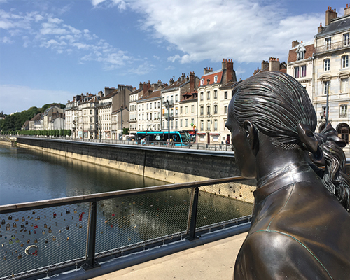 France : des boutiques proposent du cannabidiol