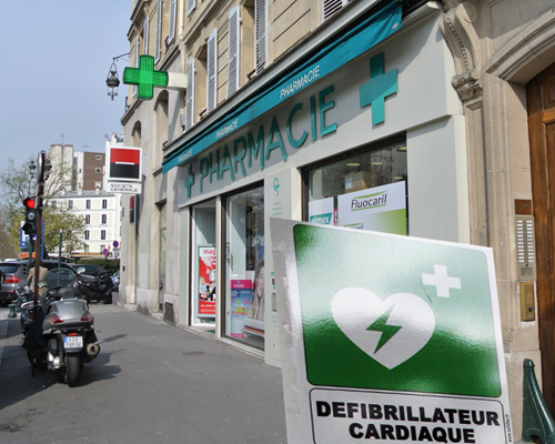 1000 défibrillateurs de plus à Paris 